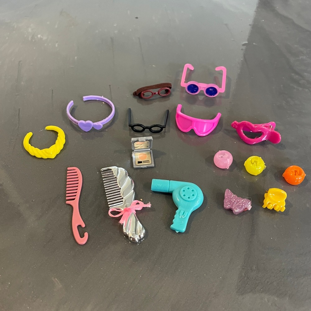 VTG Barbie Kelly Doll Fashion Beauty Accessories Sunglasses Combs Hair Dryer